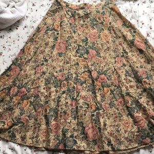 Floral vintage midi/circle skirt
